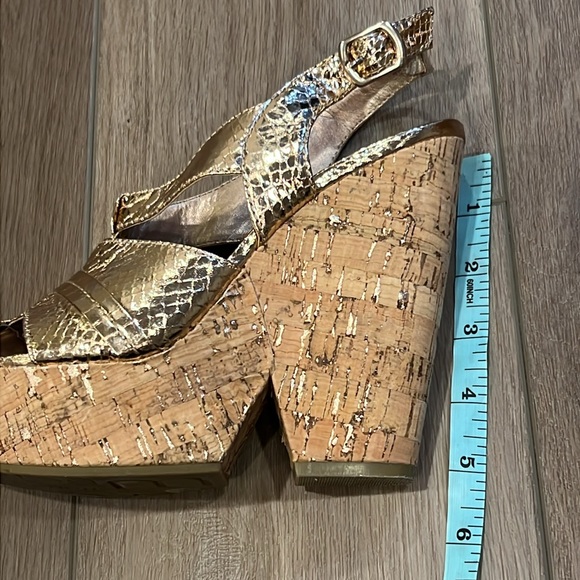 BCBGeneration Edelle Chunky Cork Wedges Platforms Rose Gold Size 7B - Picture 13 of 16